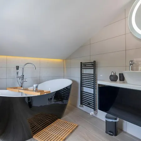 I&n With Saltwater Pool And Whirlpool Villa Imotski