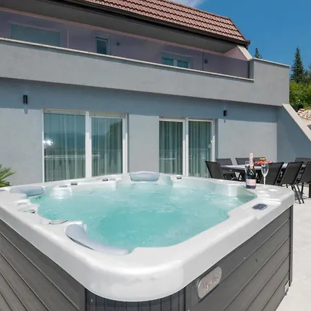 I&n With Saltwater Pool And Whirlpool Villa Imotski